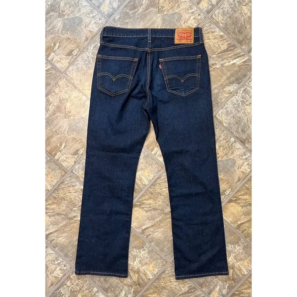Levis levi 527